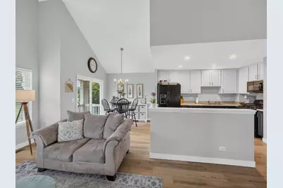 941 Emerald Drive, Pingree Grove, IL 60140 - Photo 3