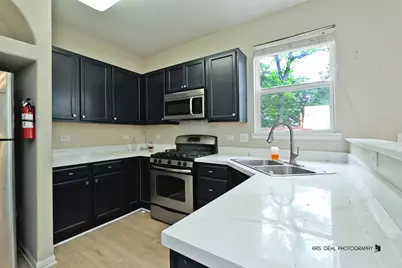 352 N Cornerstone Drive, Volo, IL 60020 - Photo 5