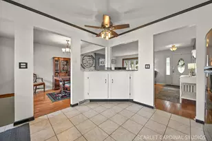 970 Dearborn Cir, Carol Stream, IL 60188 - Photo 7