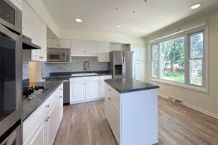 604 E Cedar Ln, Mount Prospect, IL 60056 - Photo 17