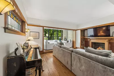 2736 N Mildred Avenue #2, Chicago, IL 60614 - Photo 3