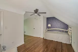829 E Porter Ave, Naperville, IL 60540 - Photo 23