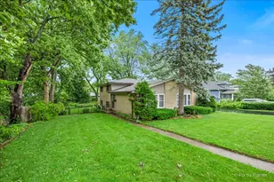 2530 Old Glenview Rd, Wilmette, IL 60091 - Photo 3