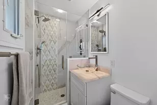 580 Newark Ln, Hoffman Estates, IL 60169 - Photo 13