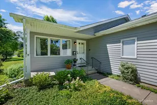 708 Harmony Ct, North Aurora, IL 60542 - Photo 3