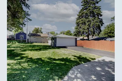 1911 N Hickory Street, Crest Hill, IL 60403 - Photo 7
