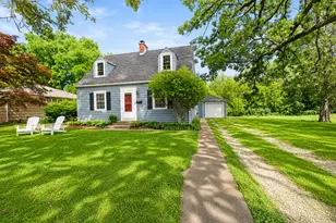 105 S Seymour Ave, Grayslake, IL 60030 - Photo 1