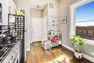2601 N Hamlin Ave, Chicago, IL 60647 - Photo 11