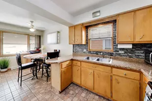 1118 Bohland Ave, Bellwood, IL 60104 - Photo 7