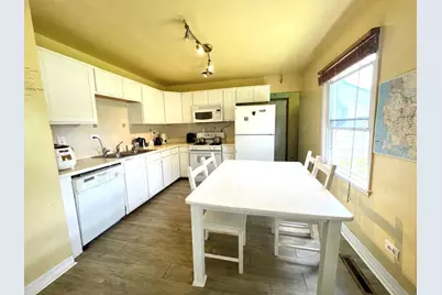 329 Cherry Court, Glenview, IL 60025 - Photo 3