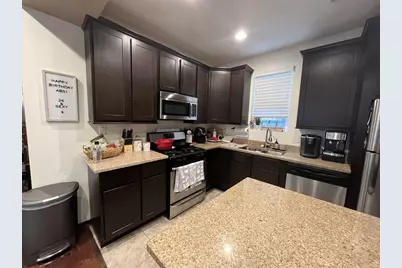 3327 N Hamilton Avenue #2R, Chicago, IL 60618 - Photo 5