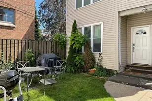 3327 N Hamilton Ave, Chicago, IL 60618 - Photo 21