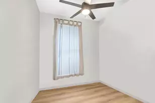 13219 S Houston Ave, Chicago, IL 60633 - Photo 5