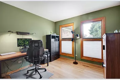 752 Easton Lane, Elk Grove Village, IL 60007 - Photo 19