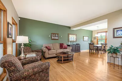 752 Easton Lane, Elk Grove Village, IL 60007 - Photo 5