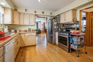 608 N Craig Pl, Addison, IL 60101 - Photo 5
