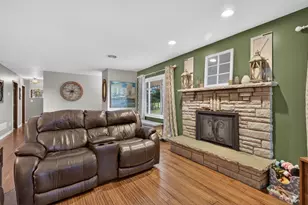 1564 E 16th Rd, Streator, IL 61364 - Photo 9