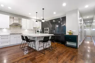 1536 W Walton St, Chicago, IL 60642 - Photo 5