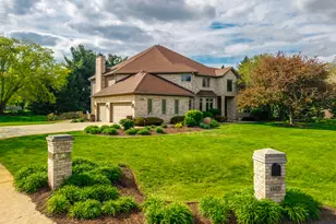 4N428 Kingswood Ct, Wayne, IL 60184 - Photo 1