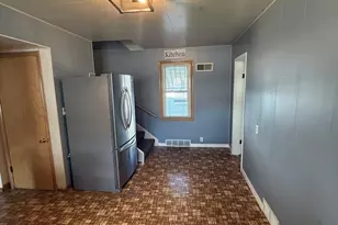 203 E 4th St, Depue, IL 61322 - Photo 5