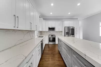 1915 Dewey Avenue, Evanston, IL 60201 - Photo 5