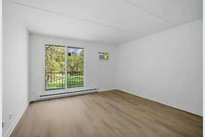 255 S West Avenue #310, Elmhurst, IL 60126 - Photo 9