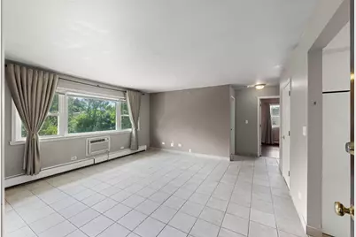 255 E Oak Street #12, Addison, IL 60101 - Photo 3