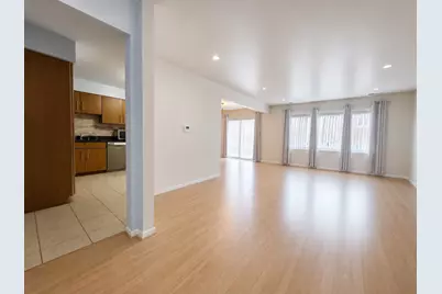 8230 Elmwood Avenue #304, Skokie, IL 60077 - Photo 3