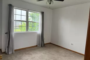 16445 Siegel Dr, Crest Hill, IL 60403 - Photo 11