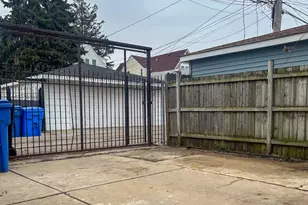 2037 N Tripp Ave, Chicago, IL 60639 - Photo 15