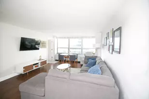 3550 N Lake Shore Dr, Chicago, IL 60657 - Photo 5