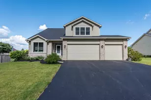 301 English Ln, Winthrop Harbor, IL 60096 - Photo 1
