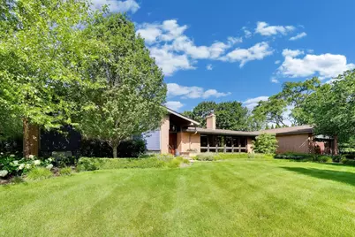 1500 W Blackhawk Drive, Mount Prospect, IL 60056 - Photo 5