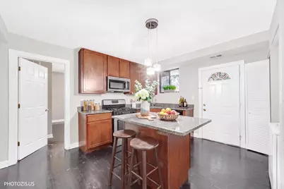 6254 N Bell Avenue #T, Chicago, IL 60659 - Photo 3