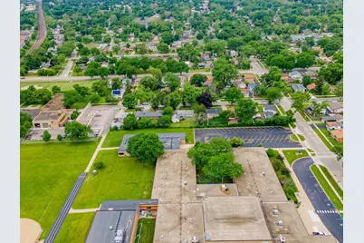 405 N Iowa Avenue, Villa Park, IL 60181 - Photo 21