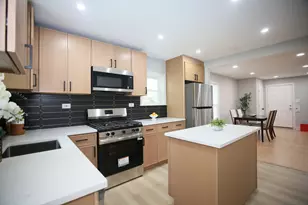 4951 Howard St, Skokie, IL 60077 - Photo 7