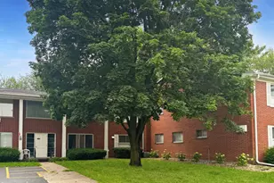 124 N Whistler Ave, Freeport, IL 61032 - Photo 1