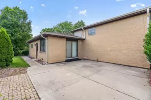 7305 Summit Rd, Darien, IL 60561 - Photo 45