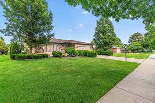7305 Summit Rd, Darien, IL 60561 - Photo 35