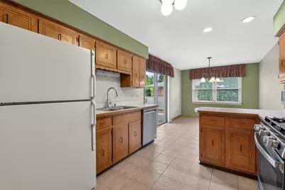 7305 Summit Road, Darien, IL 60561 - Photo 9