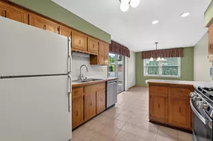 7305 Summit Rd, Darien, IL 60561 - Photo 9
