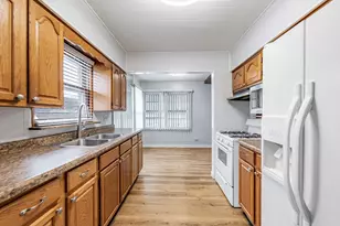 279 Paxton Ave, Calumet City, IL 60409 - Photo 17