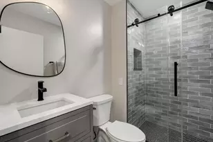 1740 N Clark St, Chicago, IL 60614 - Photo 25