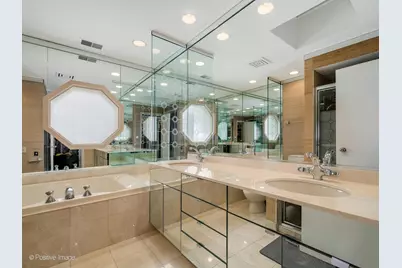 1740 N Clark Street #1724, Chicago, IL 60614 - Photo 17