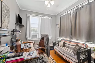 7555 N Claremont Ave, Chicago, IL 60645 - Photo 9