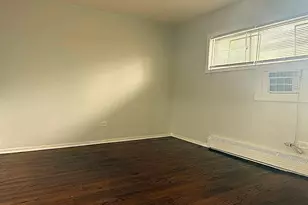 6911 N Ridge Blvd, Chicago, IL 60645 - Photo 7