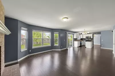 905 Churchill Drive, Plano, IL 60545 - Photo 3