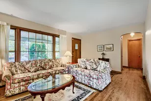 9550 S Hoyne Ave, Chicago, IL 60643 - Photo 7