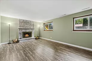 60 New Castle Ct, Crystal Lake, IL 60014 - Photo 15