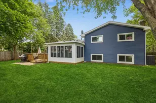 60 New Castle Ct, Crystal Lake, IL 60014 - Photo 21